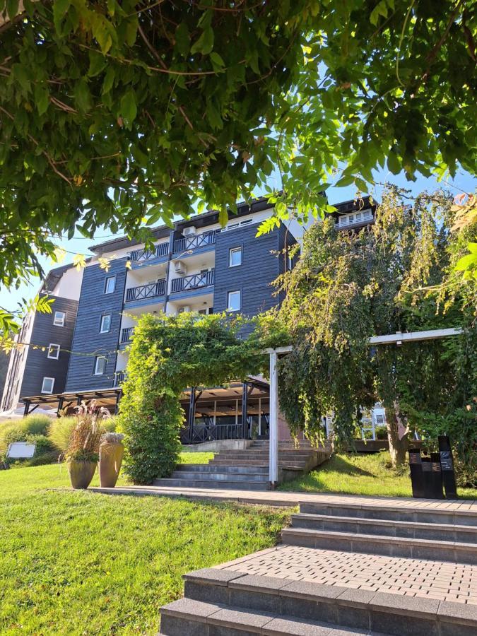 Apartma Mia, Aparthotel Rosa Подчетртек Екстер'єр фото